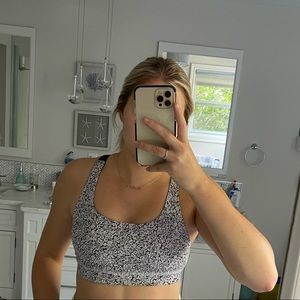Lululemon sports bra